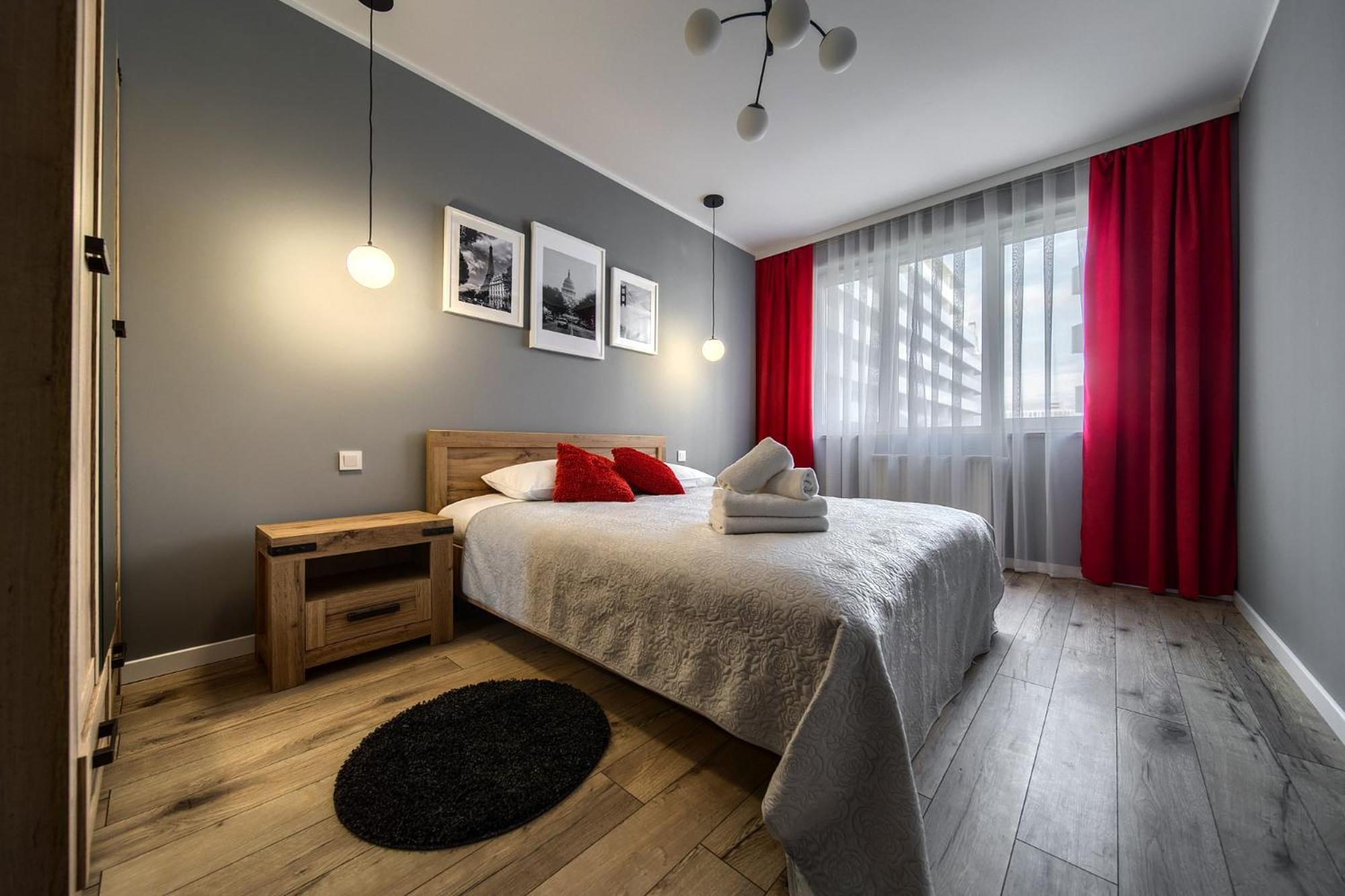 Central Park Red Apartment Wroclaw Exterior photo
